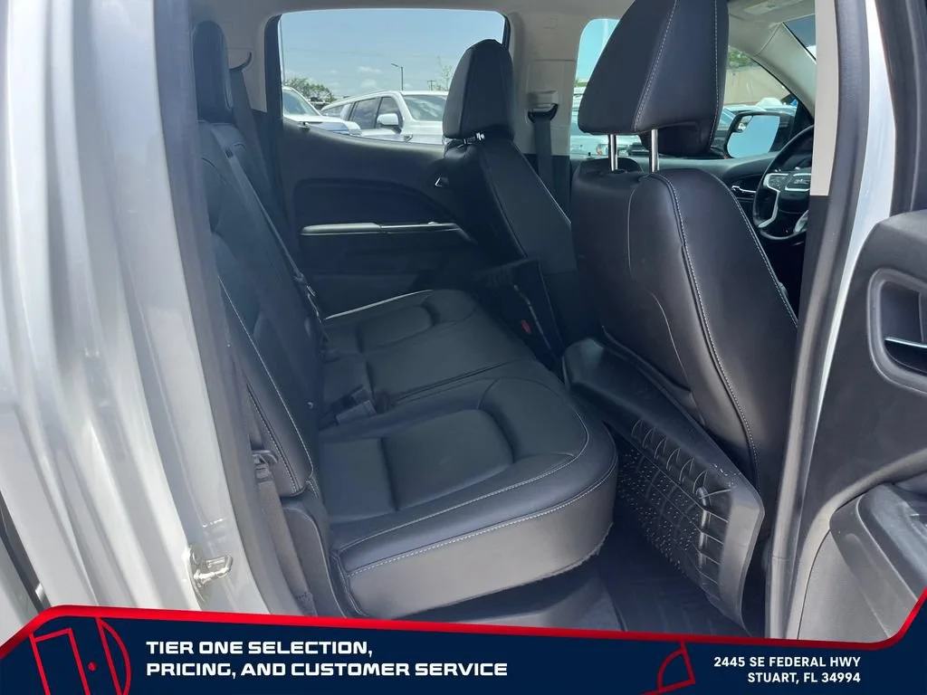 Used 2019 SUMMIT WHITE GMC 4WD SLT image 17