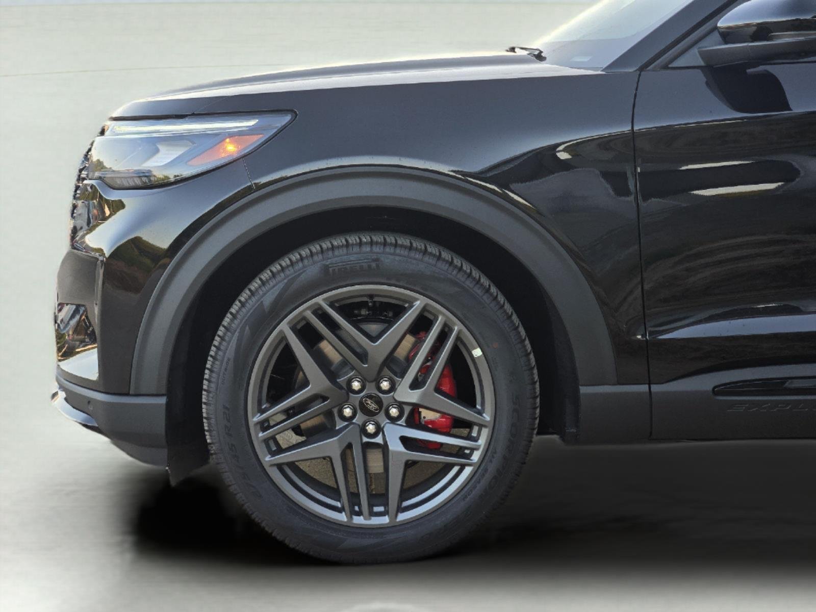 New 2026 Agate Black Metallic Ford ST image 6