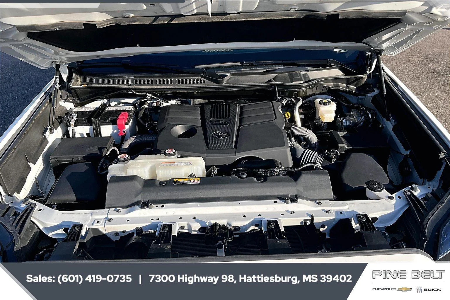 Used 2025 Ice Cap Toyota SR5 image 9