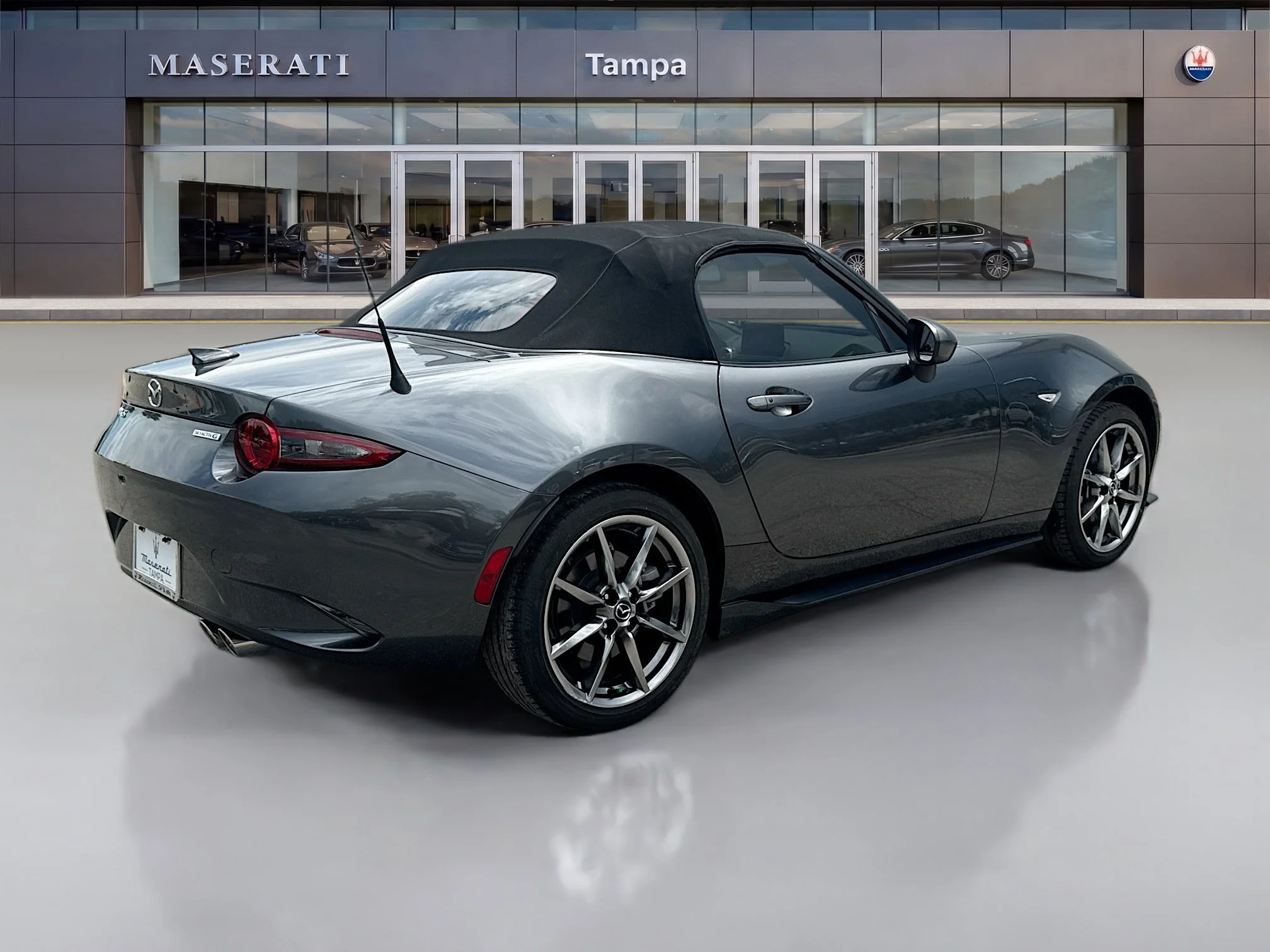 Used 2022 Machine Gray Metallic Mazda Grand Touring image 3