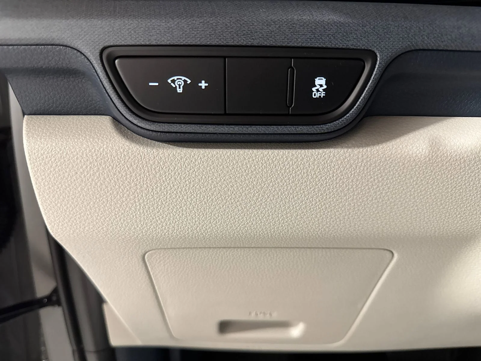 New 2026 Ivory Kia EX image 12