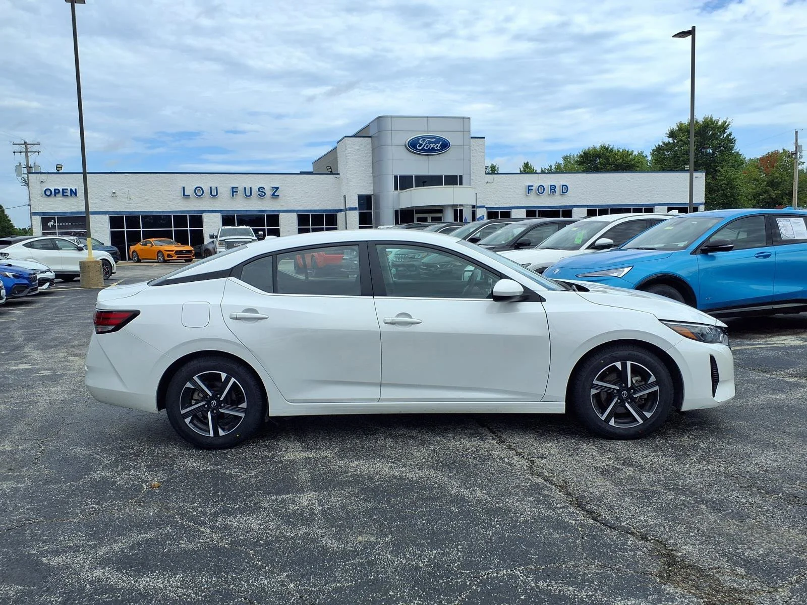 Used 2024 Aspen White Tricoat Nissan SV image 21
