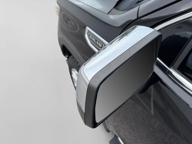 Used 2020 Black GMC SLT image 10