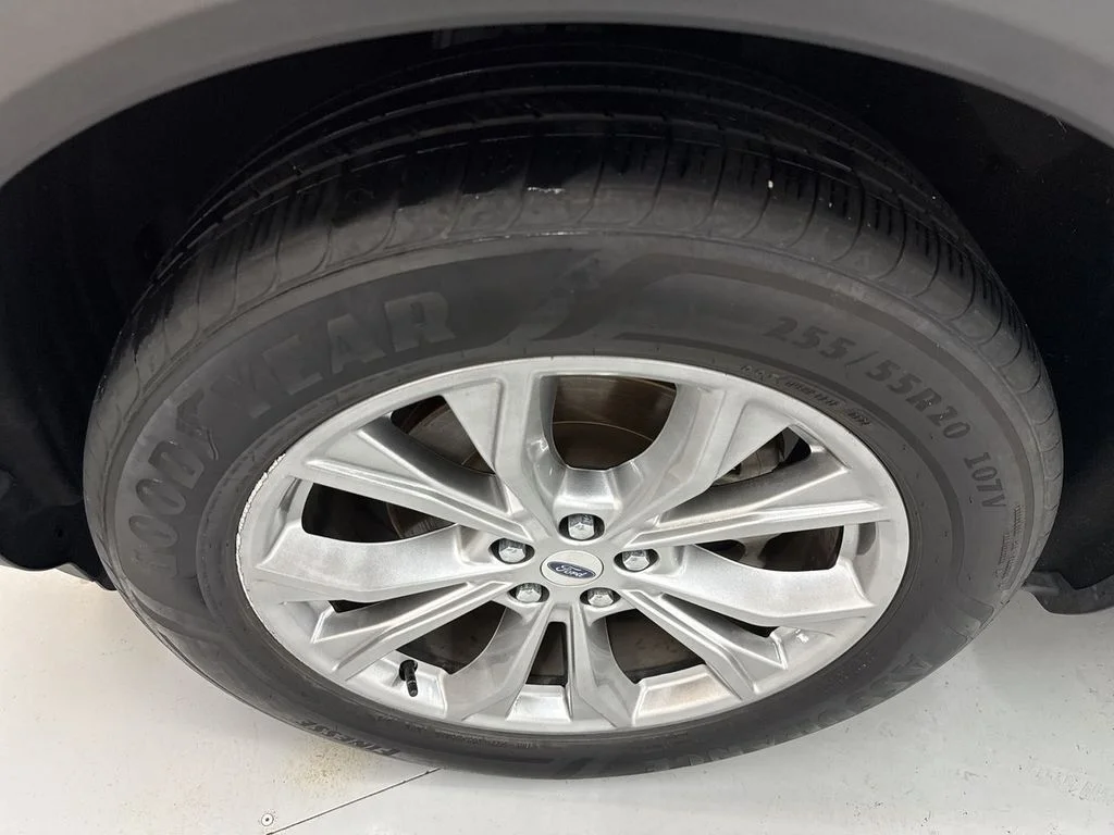 Used 2020 White Metallic Ford XLT image 35