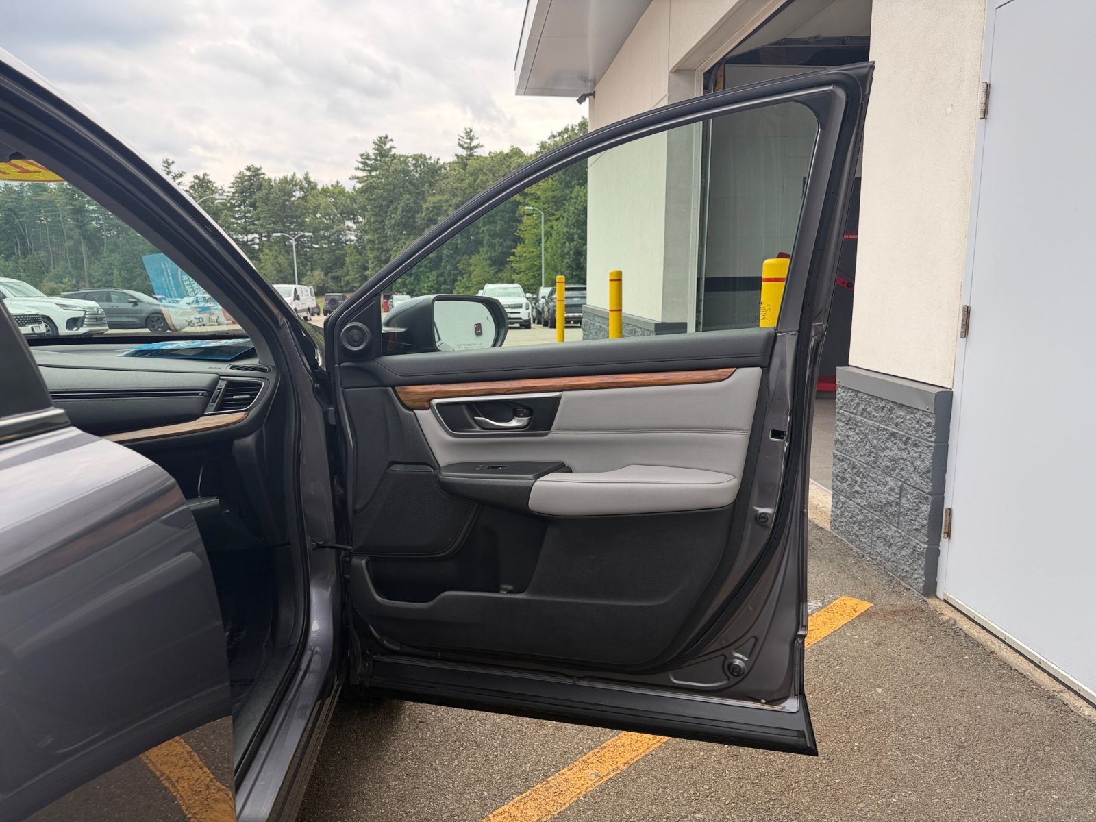 Used 2017 Gray Honda EX-L image 33