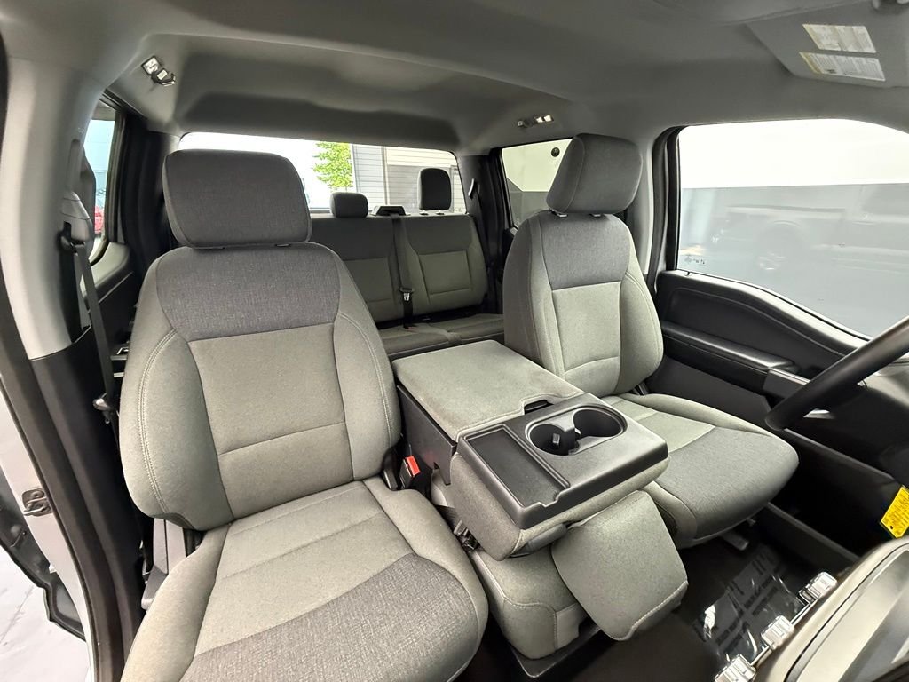 Used 2025 Silver Ford XLT image 70