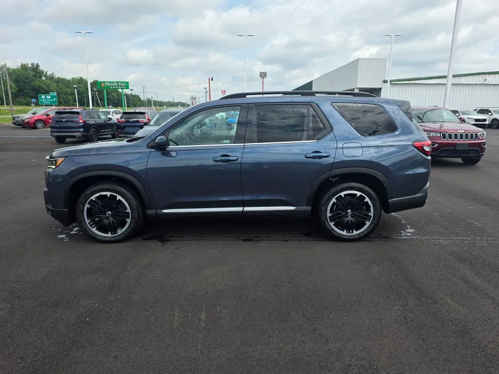 Certified Used 2026 Smoke Blue Pearl Honda Touring image 7
