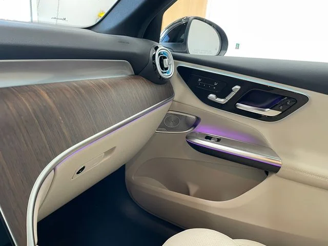 New 2027 Beige Mercedes-Benz GLC 300 image 48