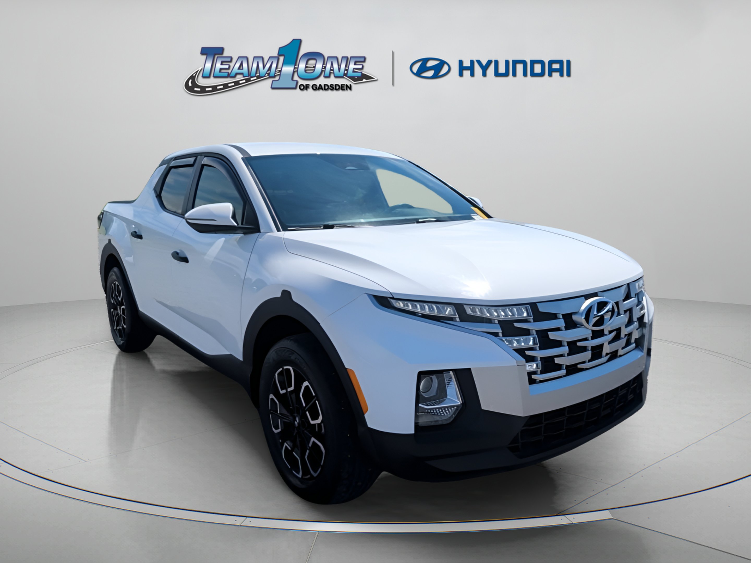 Used 2023 Atlas White Hyundai SEL image 1