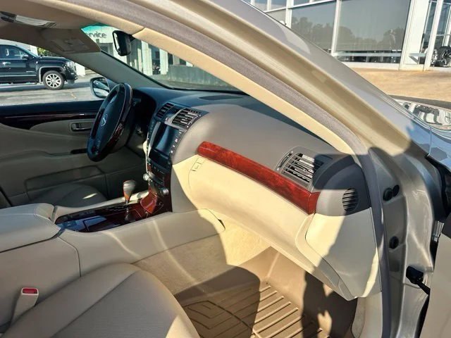 Used 2010 Beige Lexus 460 image 15