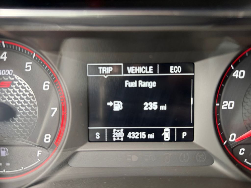 Used 2023 Gray Chevrolet RS image 18