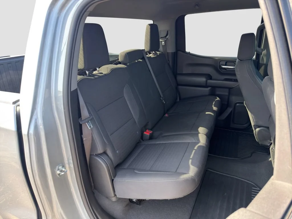 Used 2023 STERLING GRAY METALLIC Chevrolet Custom image 28