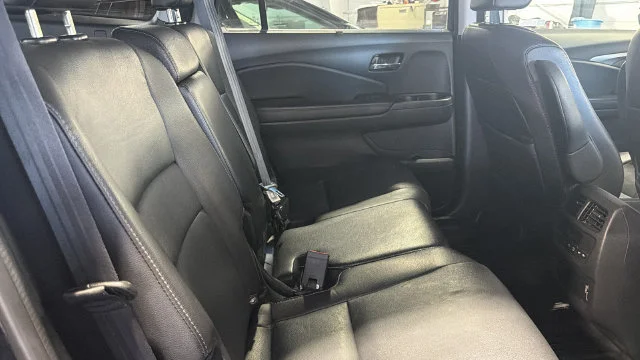 Used 2020 Black Honda EX-L image 14
