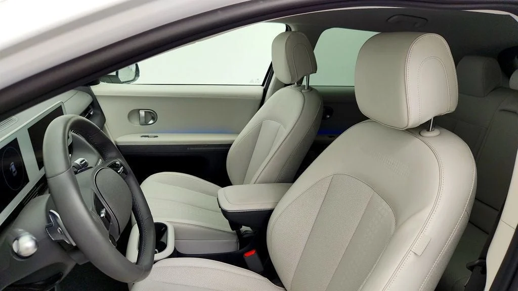 Used 2023 Atlas White Hyundai SEL AWD image 20