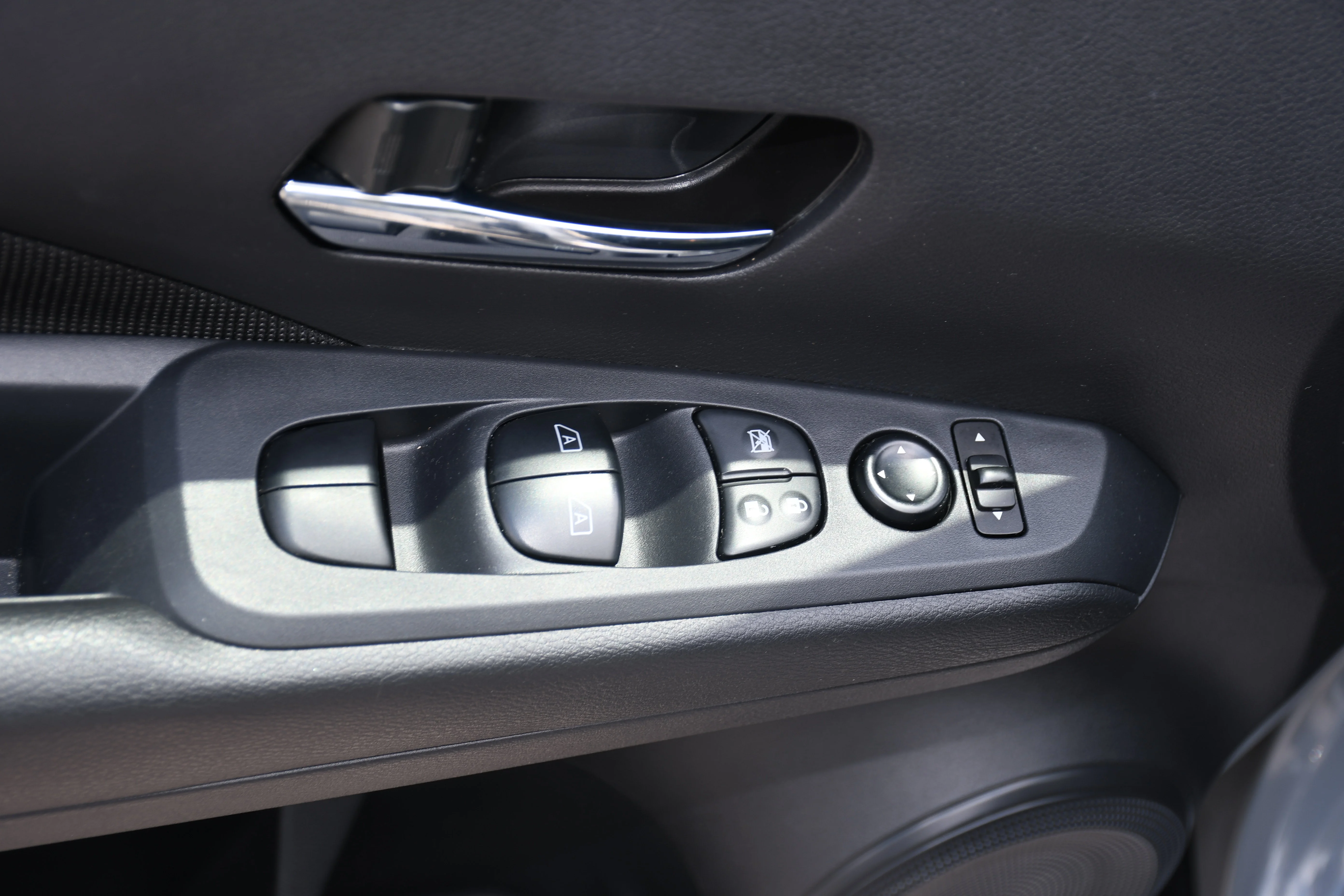 Used 2024 Gray Nissan SV image 10