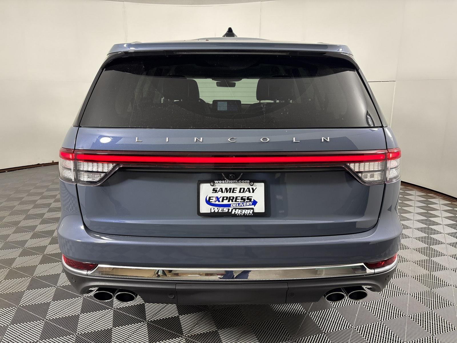 Used 2025 Blue Metallic Lincoln Reserve image 23