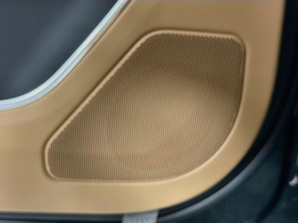 New 2026 Belgravia Green Land Rover SE PHEV image 19