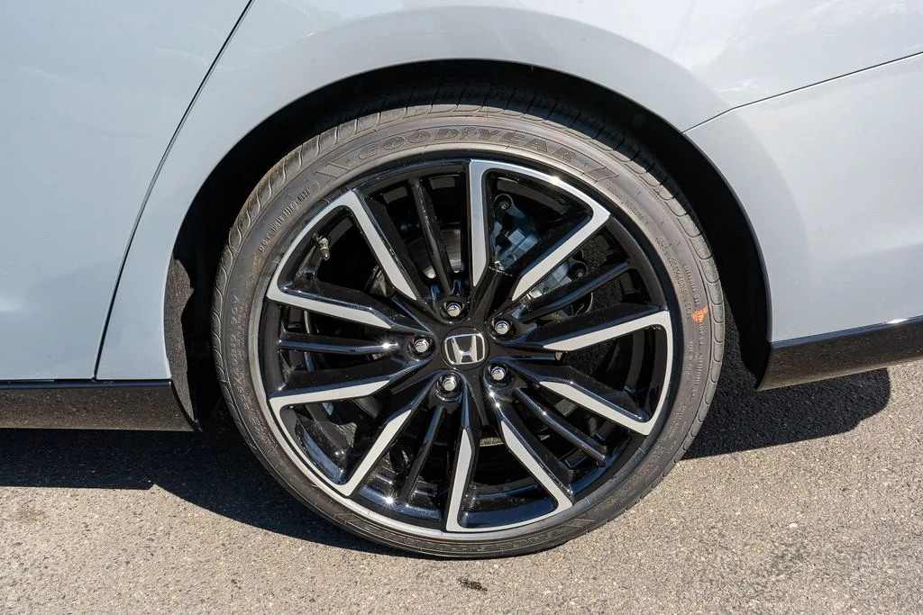 2026 Honda Accord Hybrid Touring - Photo 10