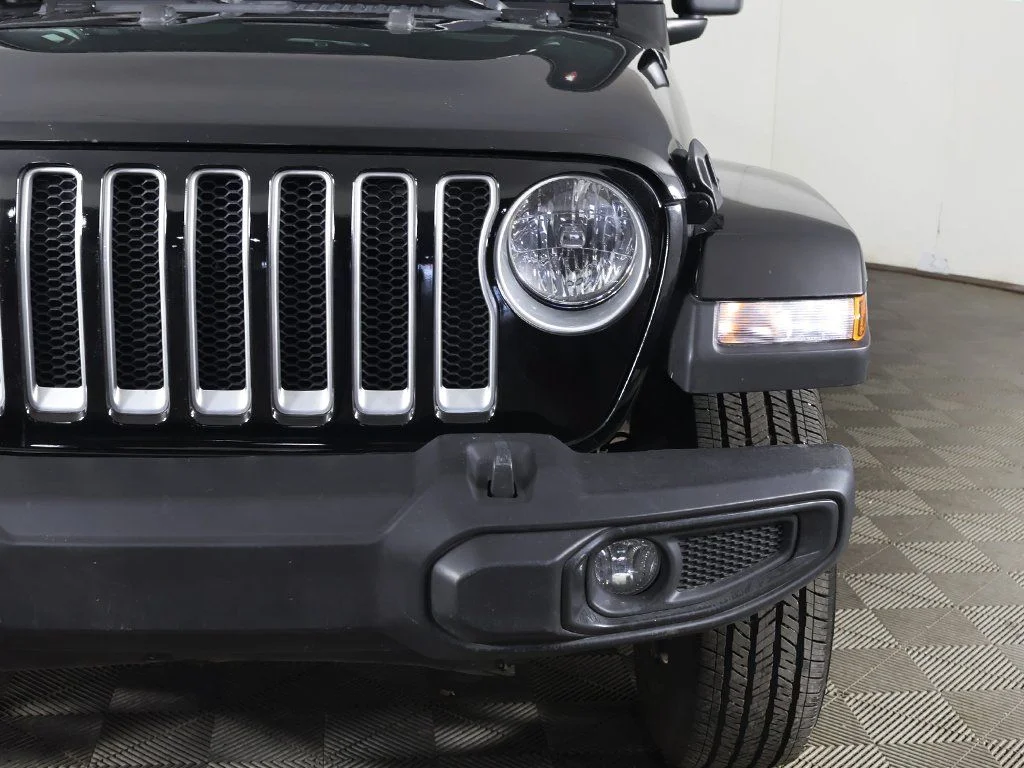 Used 2023 Black Jeep Sahara image 11