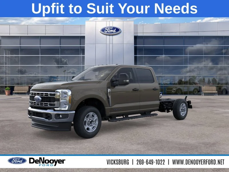 2026 Ford F-350 Super Duty Chassis Cab XLT