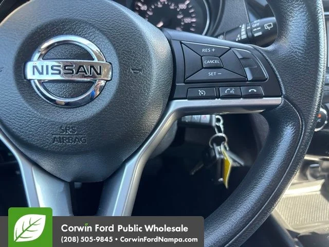Used 2017 Caspian Blue Nissan  image 16