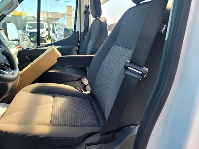 New 2025 Oxford White Ford Cutaway image 6