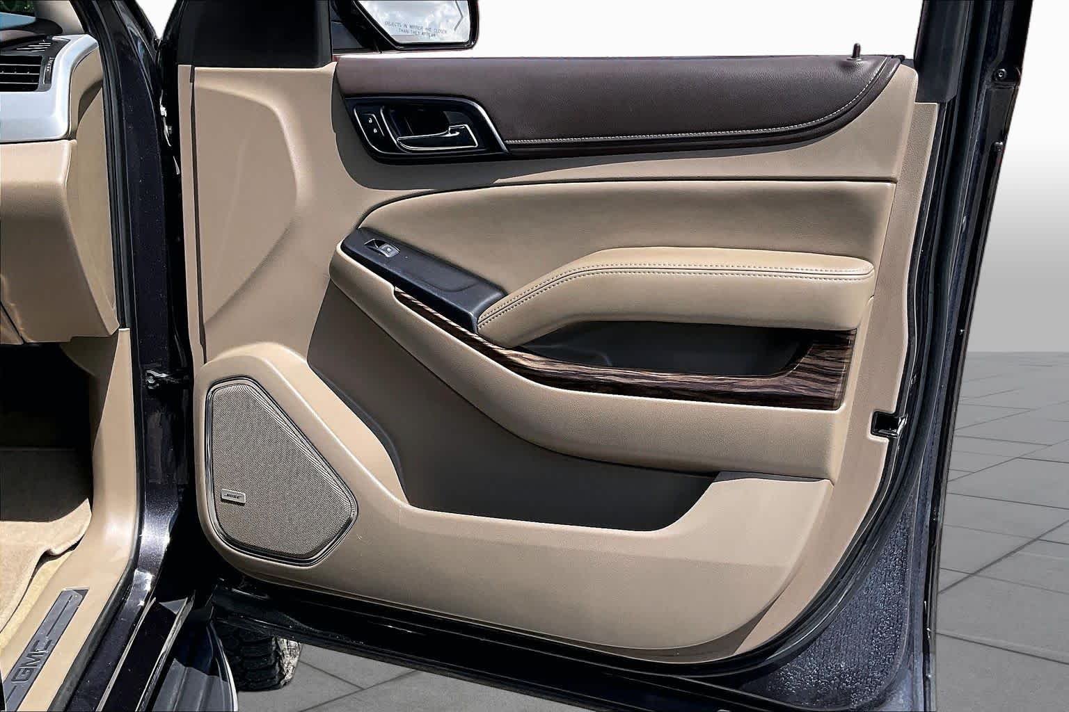 Used 2018 Iridium Metallic GMC SLT image 23