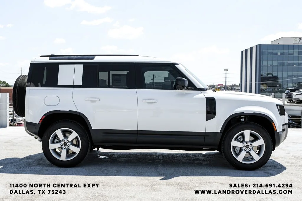 New 2026 Fuji White Land Rover S image 5