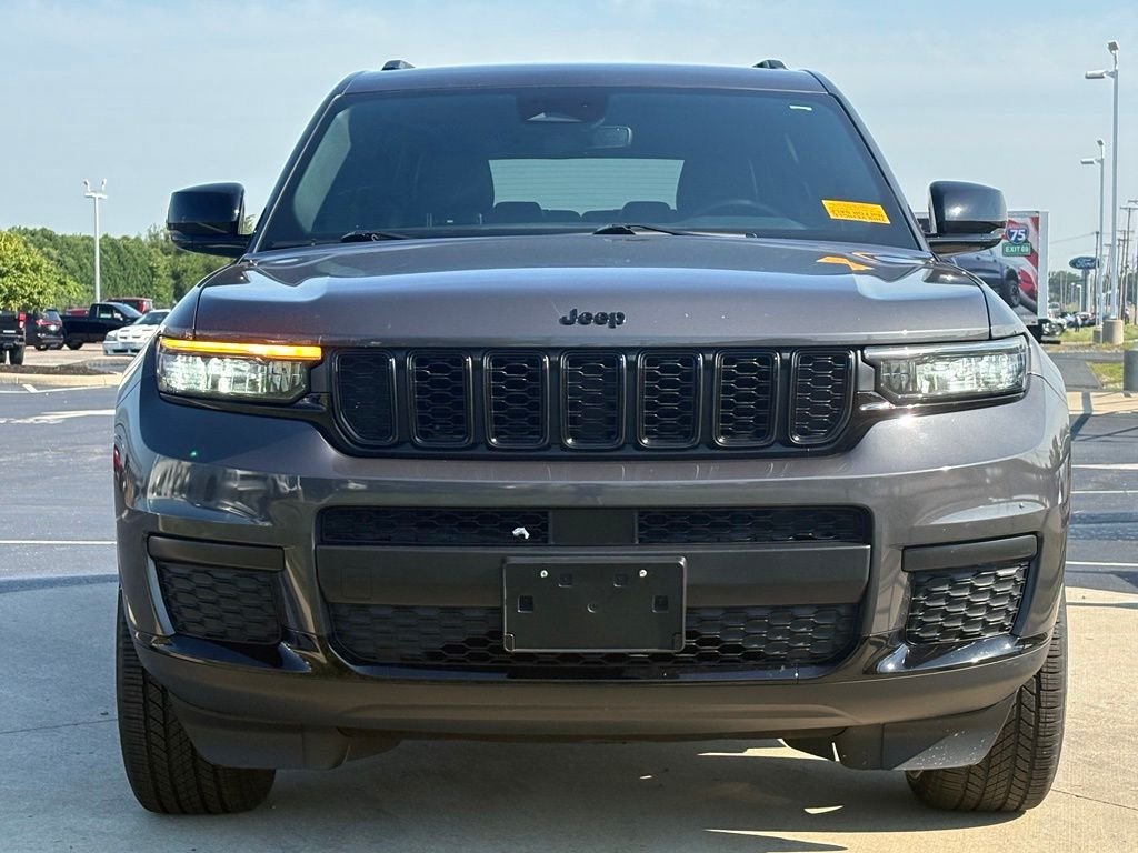 Used 2022 Baltic Gray Metallic Clearcoat Jeep Altitude image 2