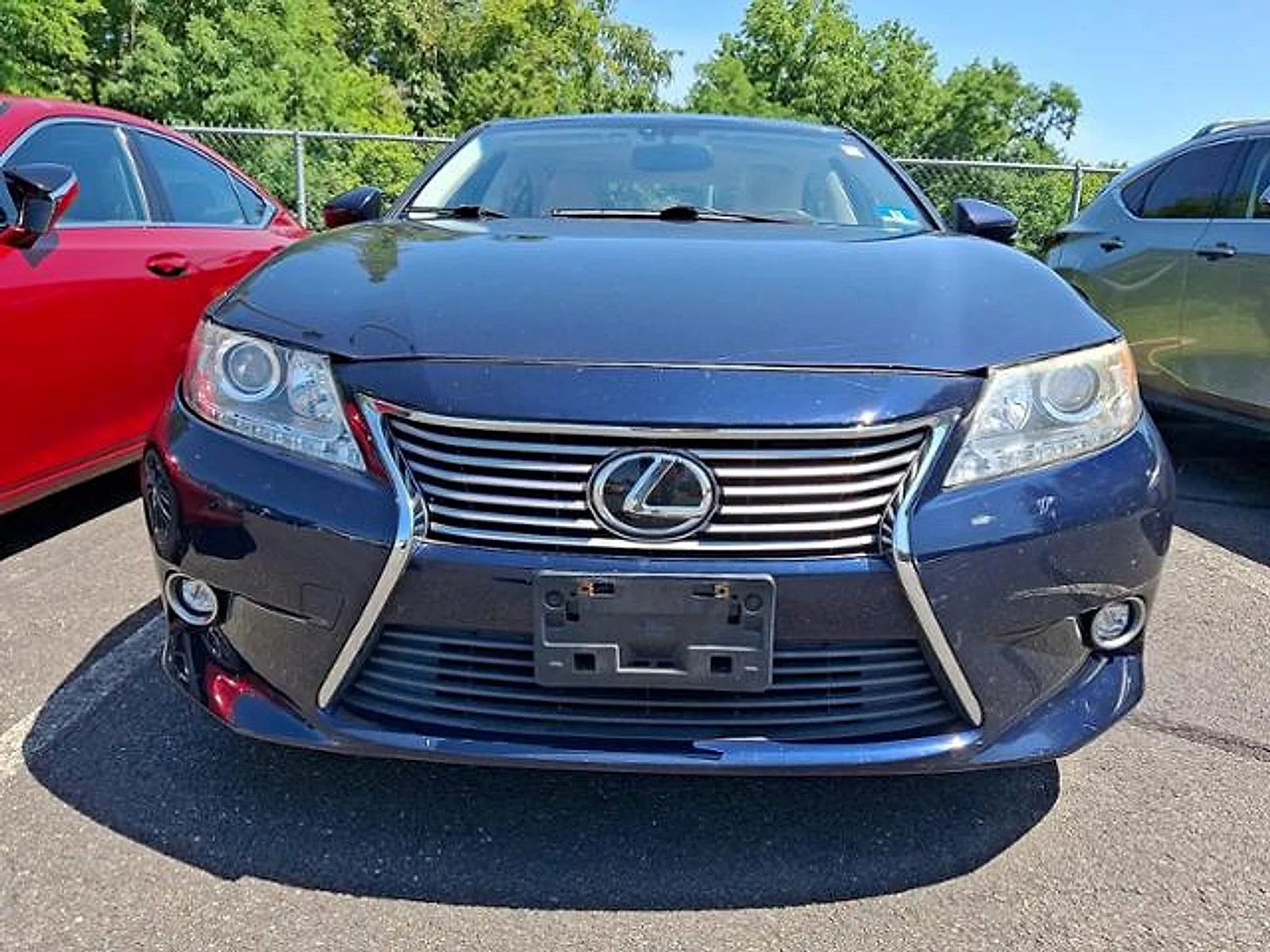 Used 2014  Lexus  image 2