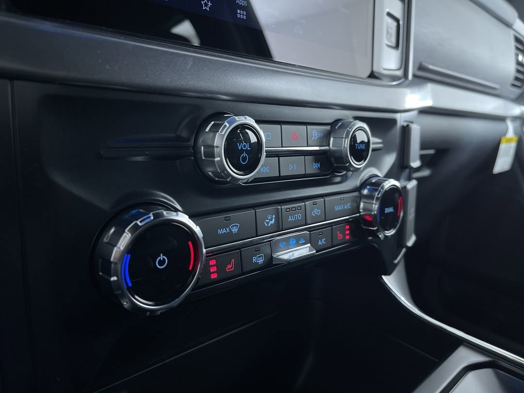 New 2026 Agate Black Metallic Ford XLT image 21