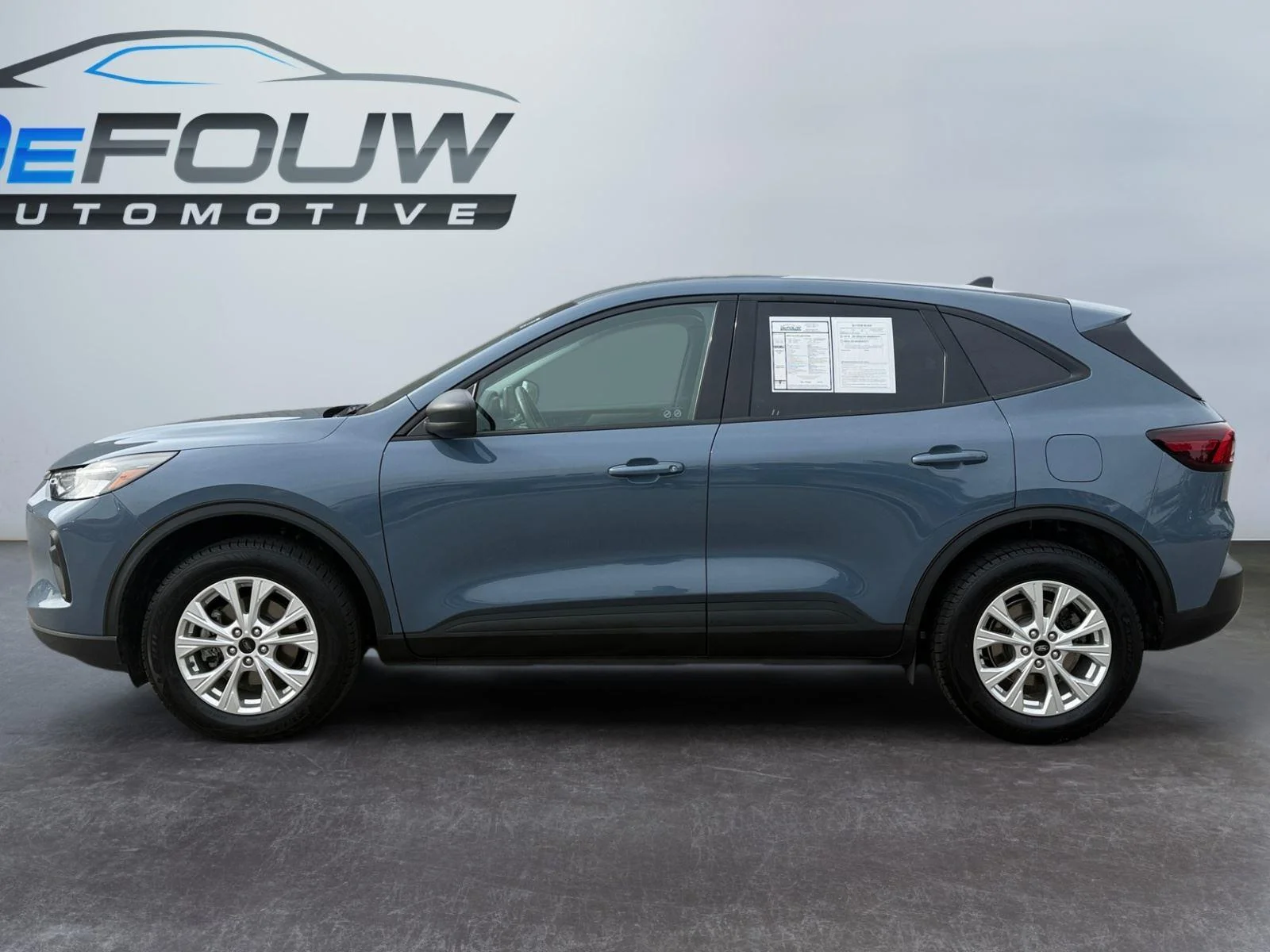 Used 2025 Vapor Blue Ford Active image 6