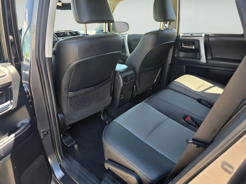 Used 2018 Magnetic Gray Metallic Toyota SR5 Premium image 12