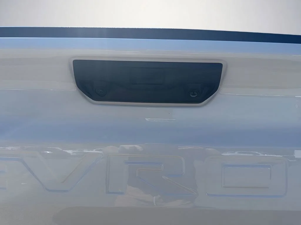New 2026 Summit White Chevrolet RST image 35