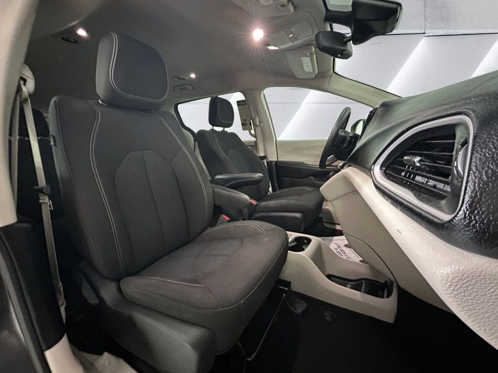 Used 2023 Gray Chrysler LX image 14