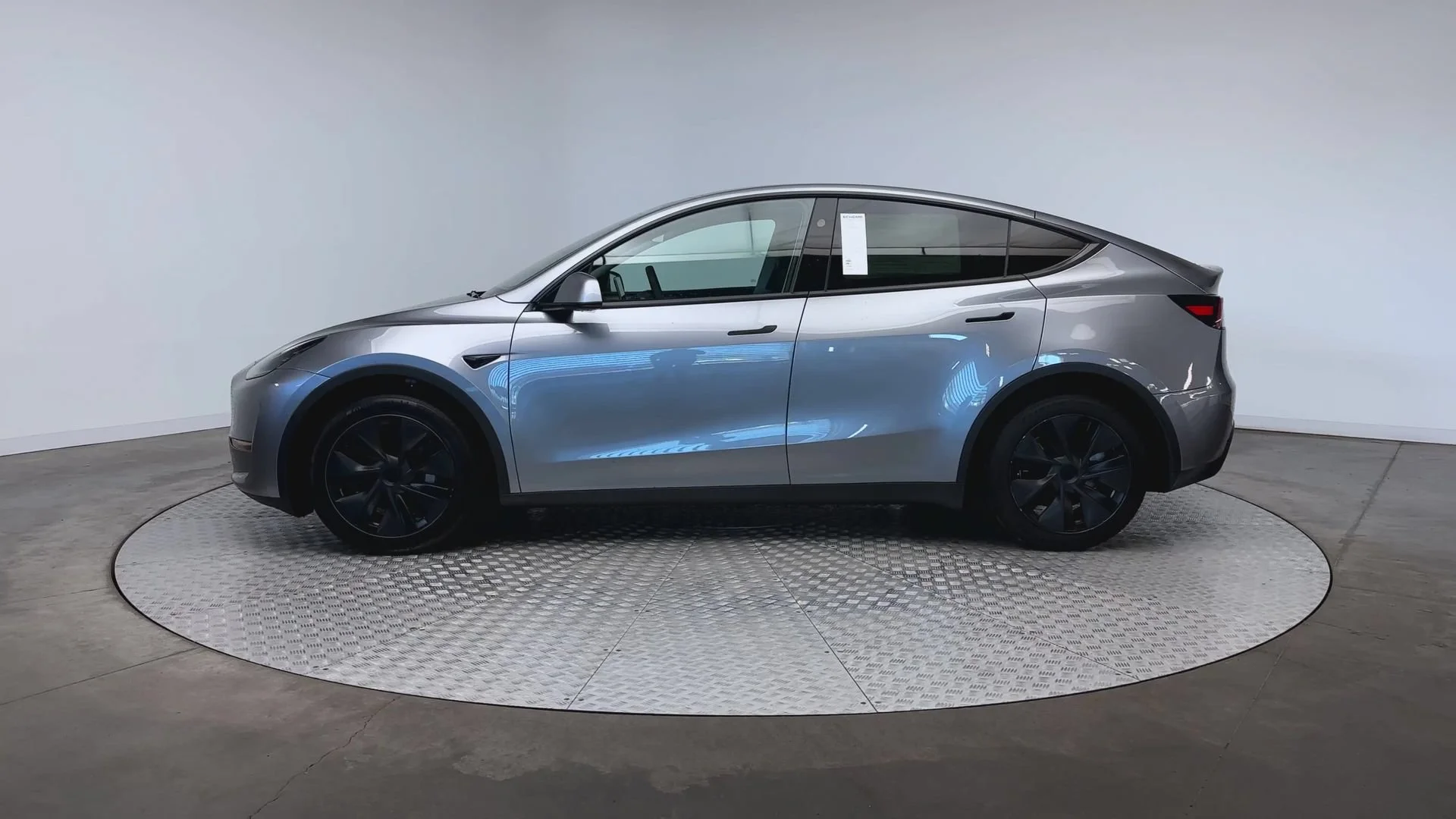 Used 2025 Stealth Grey Tesla Long Range image 5