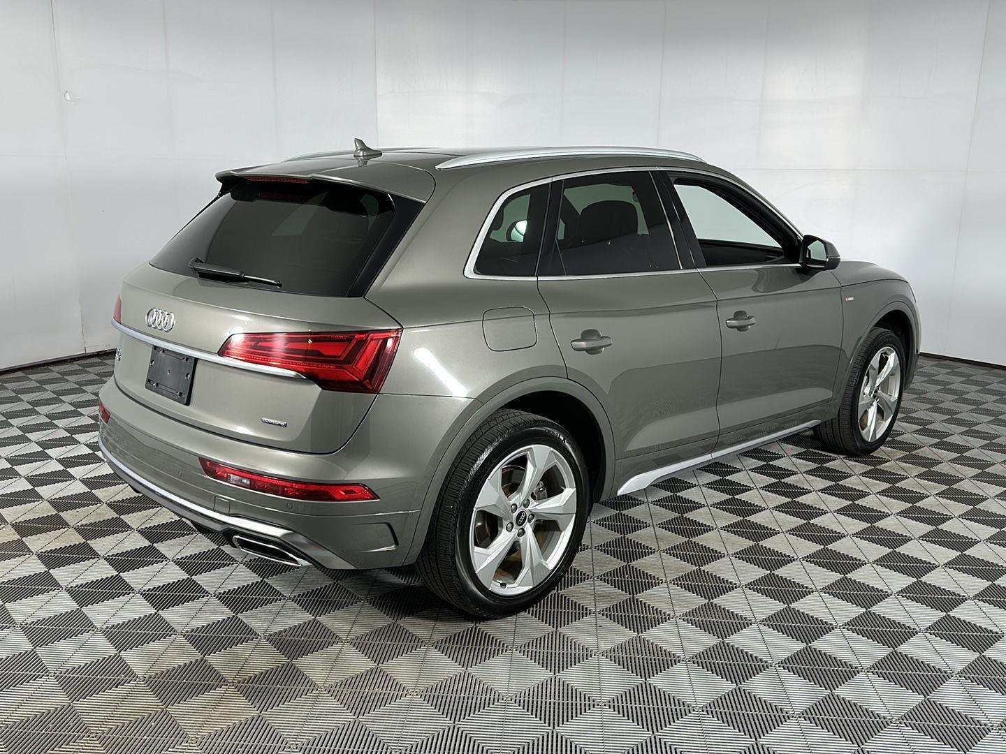 Used 2023 Chronos Gray Metallic Audi S line Premium Plus image 6