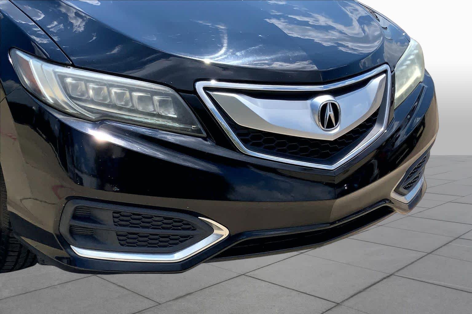 Used 2018 Crystal Black Pearl Acura  image 28