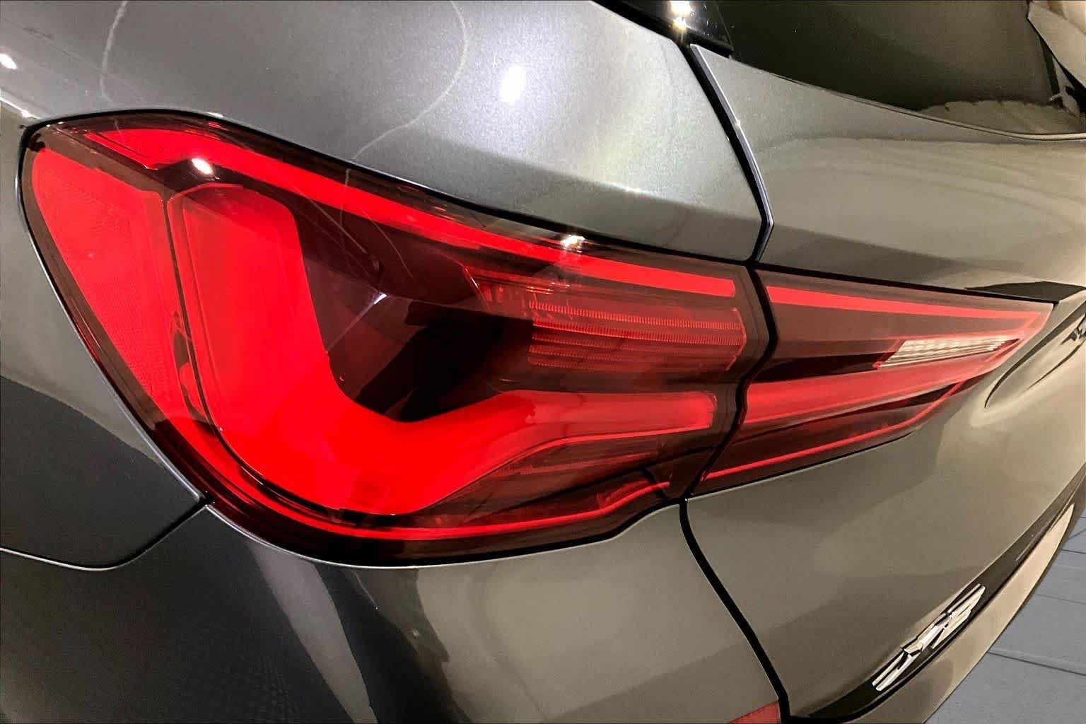 Used 2020 Mineral Gray Metallic BMW xDrive28i image 27