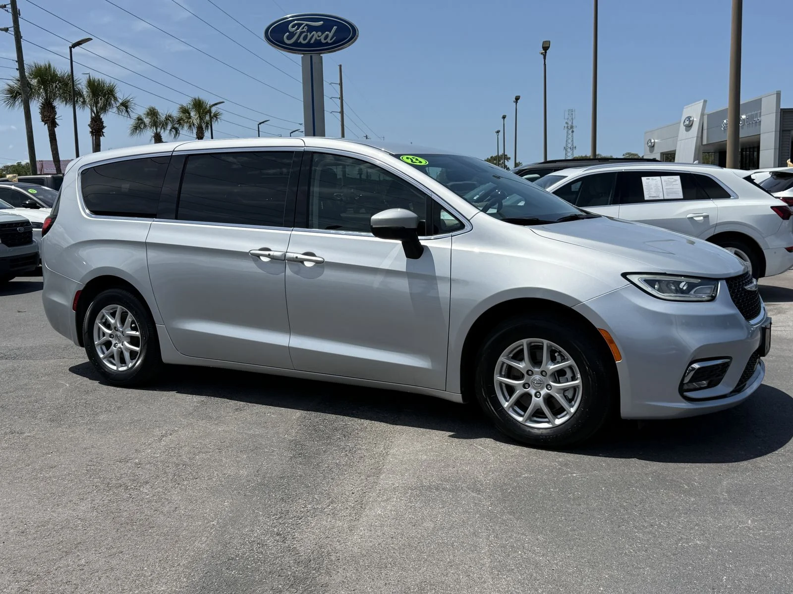 Vehicle Image 2