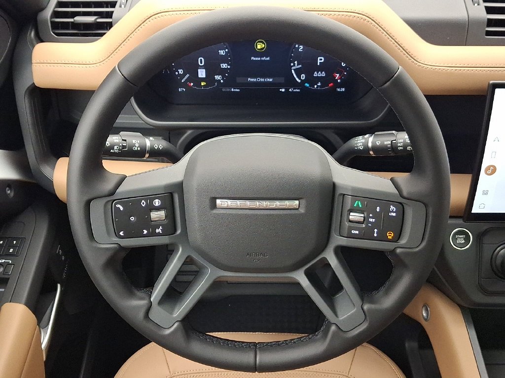 New 2026 Fuji White Land Rover X-Dynamic SE image 16