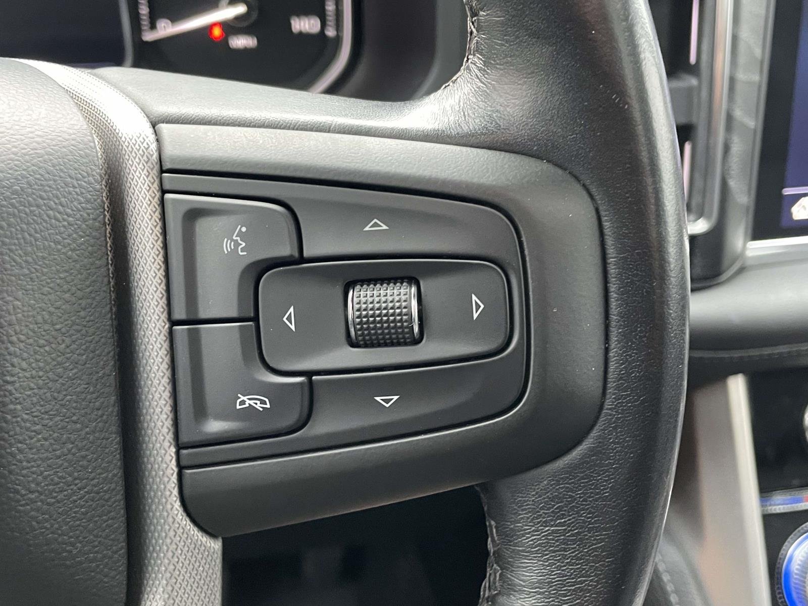 Used 2021 Onyx Black GMC Denali image 12