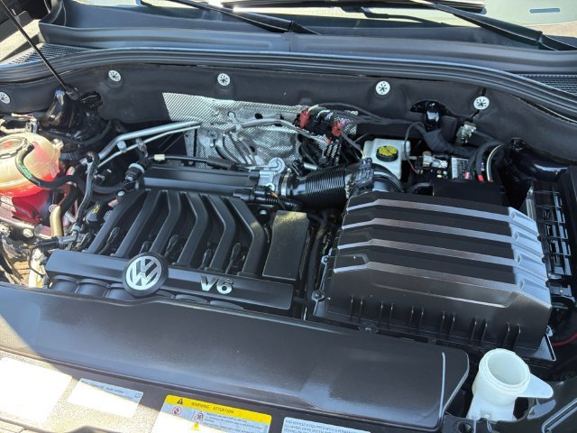Used 2022  Volkswagen 3.6L V6 SE w/Technology image 9