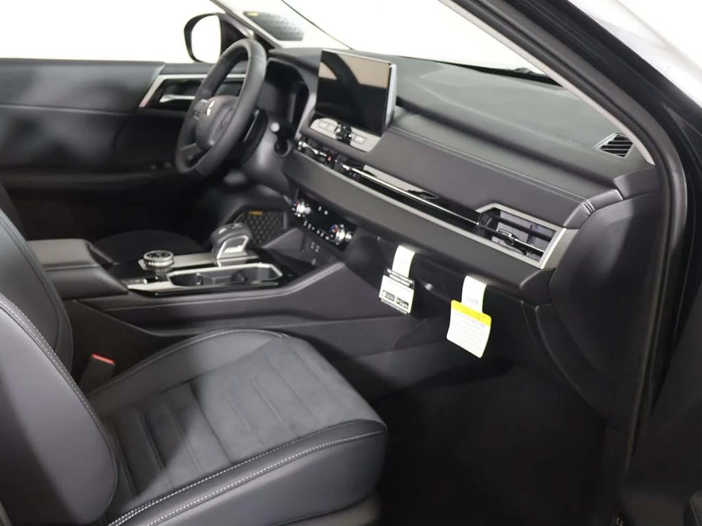 New 2026 Black Mitsubishi SE 1.5T S-AWC image 28