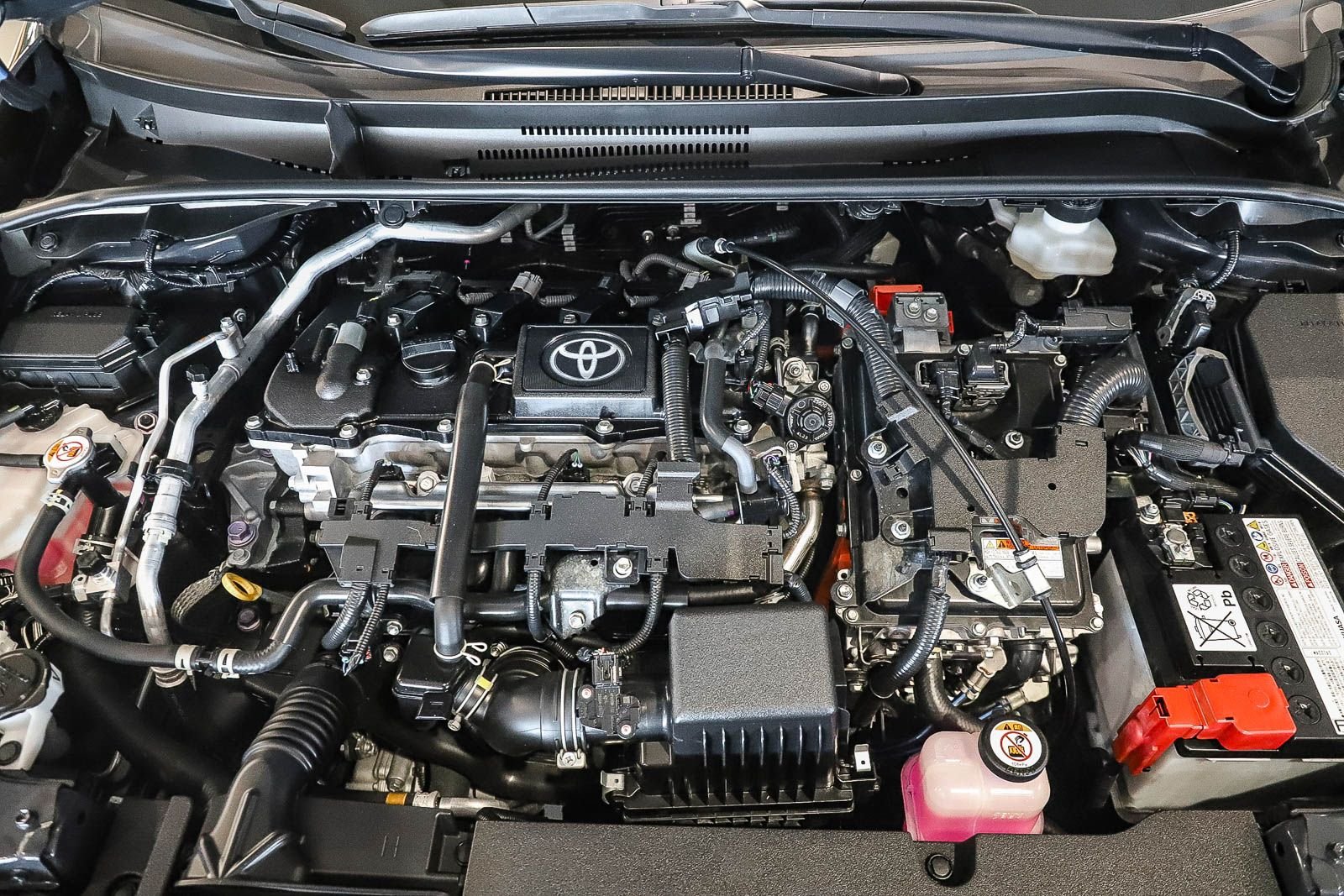 Certified Used 2025  Toyota LE image 23