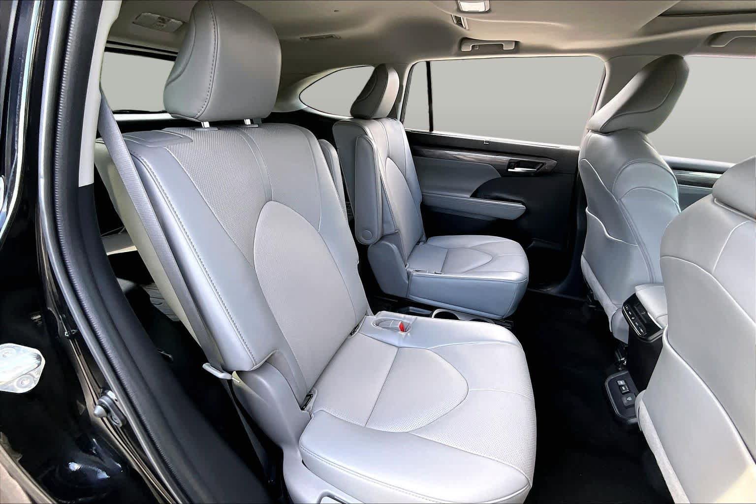 Used 2022 Midnight Black Metallic Toyota Limited image 20