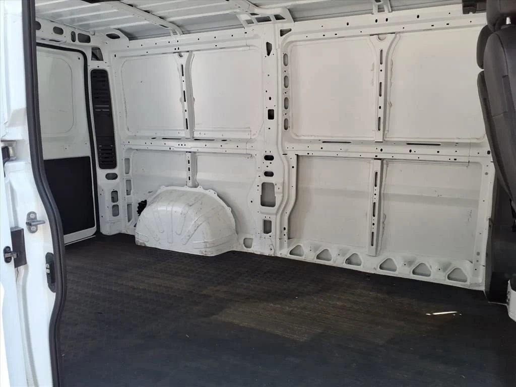 Used 2025 Bright White Clea Ram Tradesman image 29