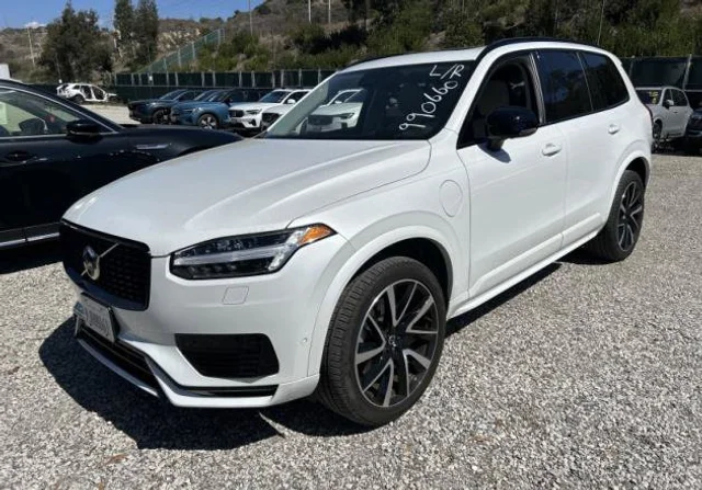 2023 Volvo XC90 Recharge Plug-In Hybrid Ultimate