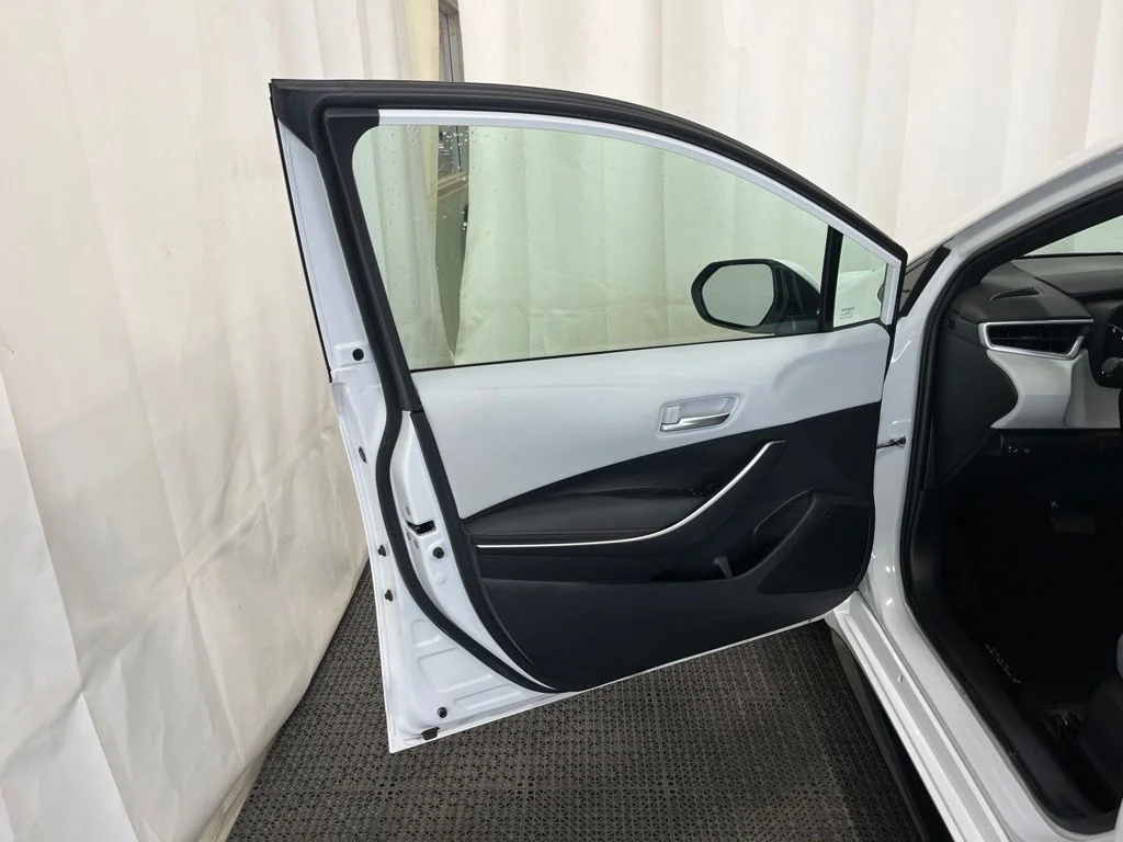 Used 2023 White Toyota SE image 18