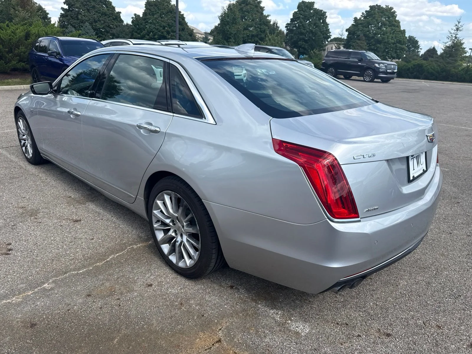 Used 2016 Silver Cadillac  image 7